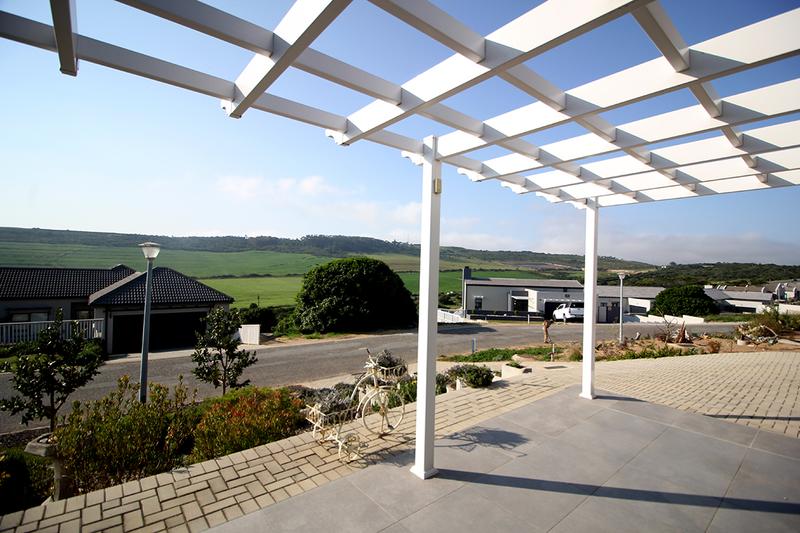 3 Bedroom Property for Sale in Reebok Western Cape